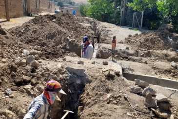 آغاز عملیات تعویض 6 کیلومتر شبکه توزیع آب در روستاهای تویسرکان